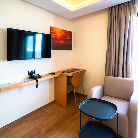 Unico Hotel Maarif Casablanca Buitenkant foto
