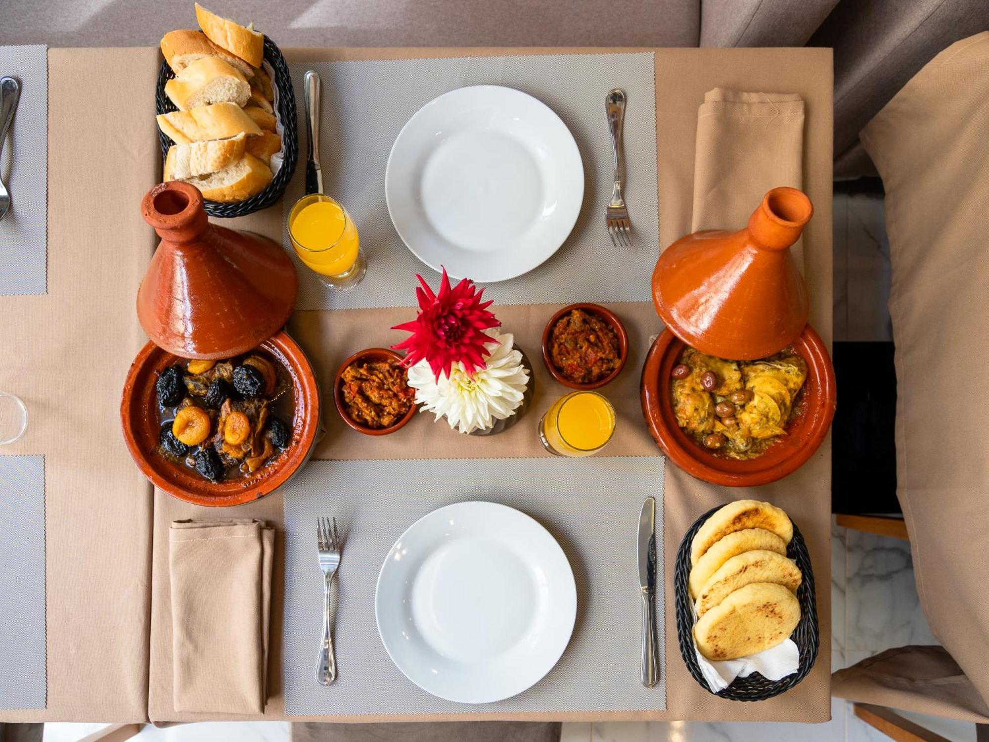 Unico Hotel Maarif Casablanca Buitenkant foto