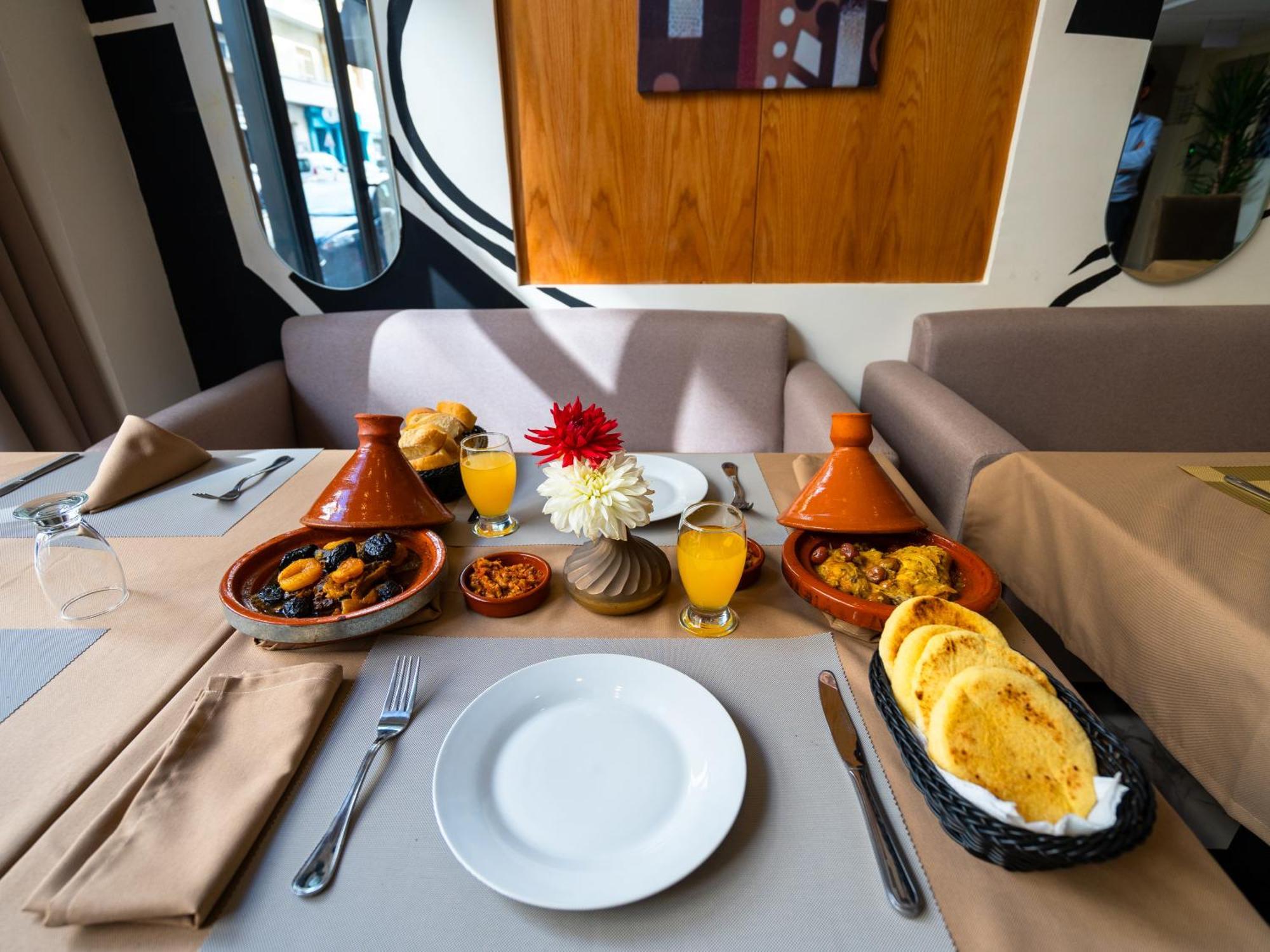 Unico Hotel Maarif Casablanca Buitenkant foto